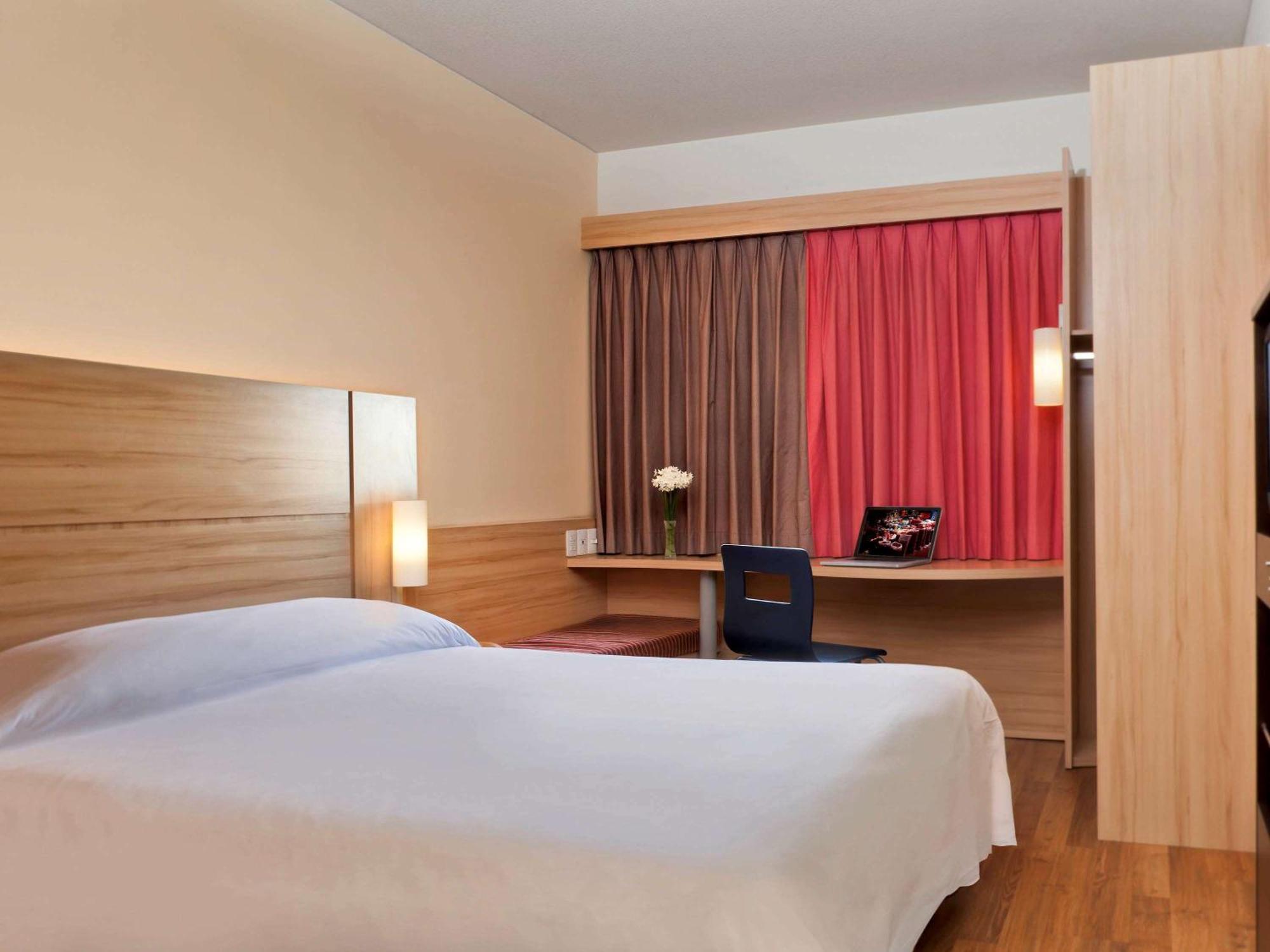 Ibis Santiago Estacion Central Dış mekan fotoğraf