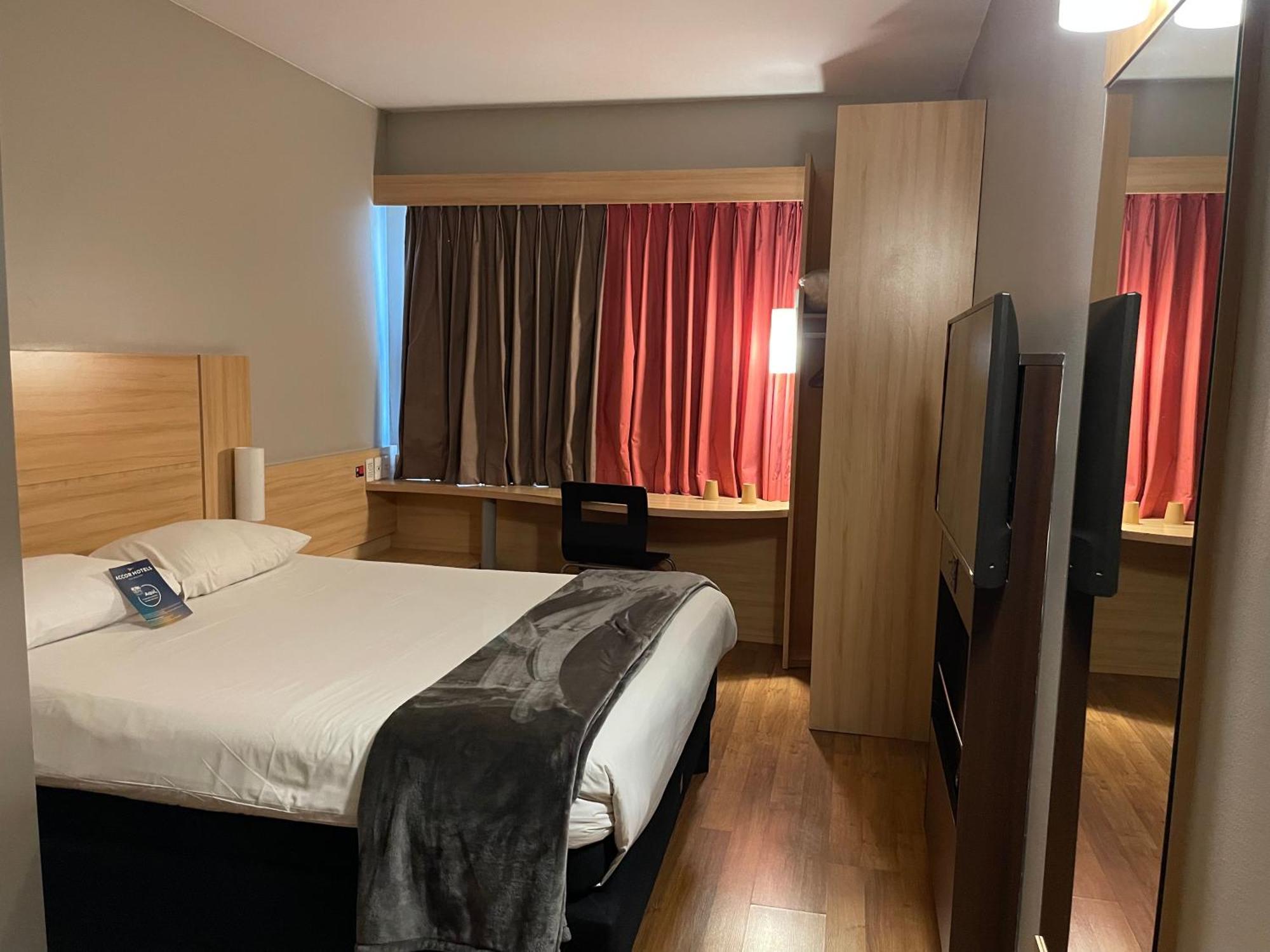 Ibis Santiago Estacion Central Dış mekan fotoğraf