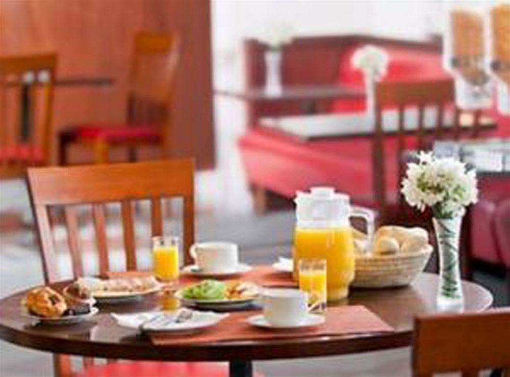 Ibis Santiago Estacion Central Dış mekan fotoğraf